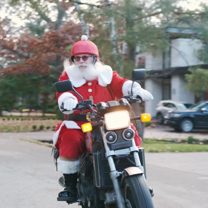 Motorcycle Santa 800.png